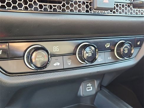 Used 2025 Honda HR-V Sport image 15