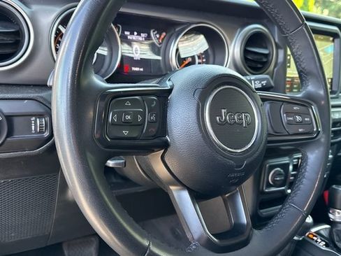 Used 2023 Jeep Gladiator Sport AWD/4WD image 14