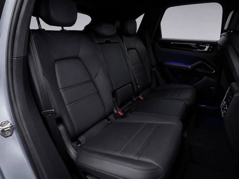 Used 2020 Porsche Cayenne S AWD/4WD image 15