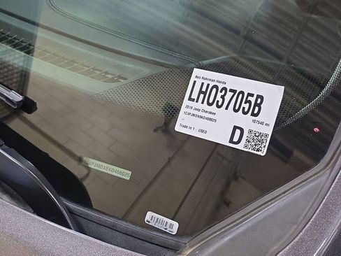 Used 2019 Jeep Cherokee Limited AWD/4WD image 48