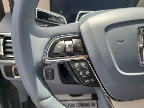 Certified 2024 Lincoln Navigator Black Label AWD/4WD image 18