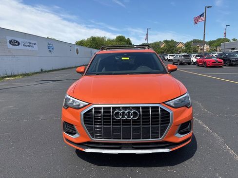 Used 2021 Audi Q3 2.0T Premium w/ Convenience Package AWD/4WD image 2