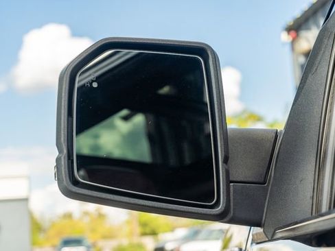 Used 2018 Ford F150 Platinum w/ Equipment Group 701A Luxury image 11