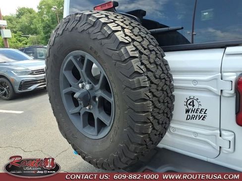 Used 2024 Jeep Wrangler Unlimited AWD/4WD image 20