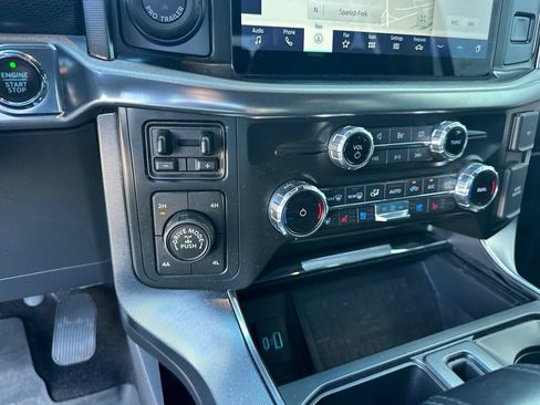 Used 2022 Ford F150 Raptor w/ Equipment Group 801A High AWD/4WD image 19