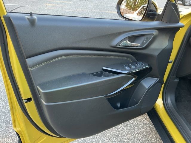 Used 2024 Chevrolet Trax ACTIV w/ Sunroof Package FWD image 7