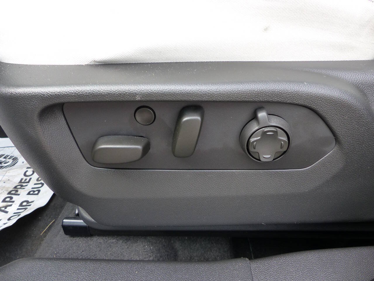 Used 2025 Buick Envision Avenir AWD/4WD image 25