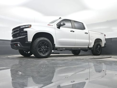 Used 2020 Chevrolet Silverado 1500 LT Trail Boss AWD/4WD image 31