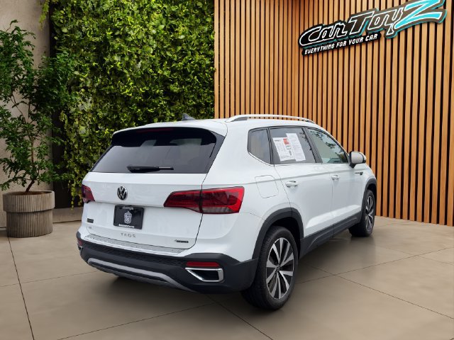 Used 2023 Volkswagen Taos SE w/ Panoramic Sunroof Package AWD/4WD image 6