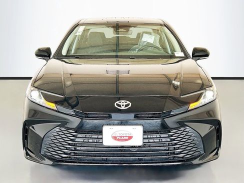 New 2026 Toyota Camry LE FWD image 2