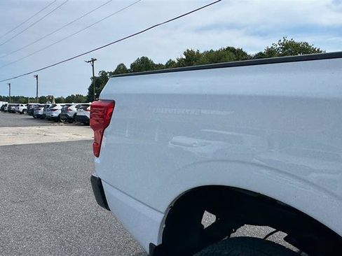 Used 2017 Nissan Titan S AWD/4WD image 24