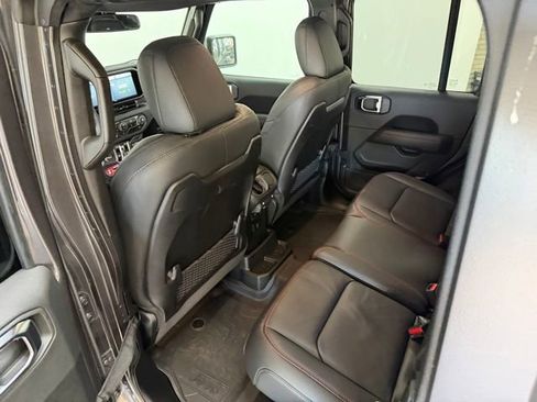 Certified 2025 Jeep Wrangler Unlimited Rubicon w/ Convenience Group AWD/4WD image 27