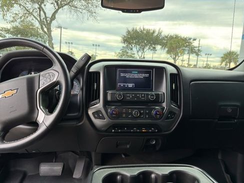 Used 2018 Chevrolet Silverado 1500 LT w/ All Star Edition image 9