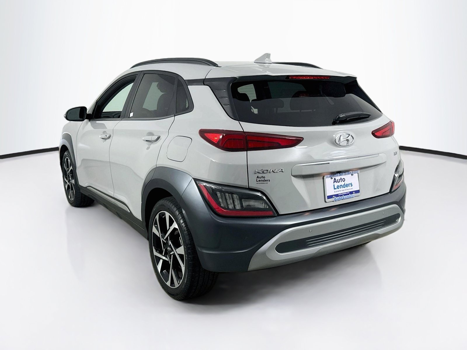 Used 2023 Hyundai Kona Limited FWD image 7