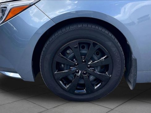 Used 2025 Toyota Corolla LE FWD image 21