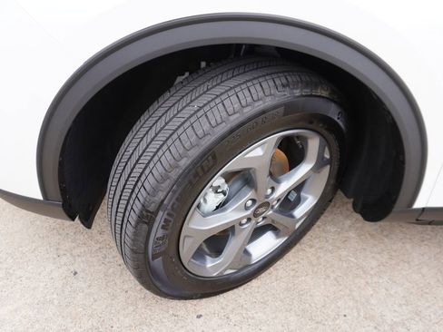 Certified 2025 Ford Escape ST-Line w/ Tech Pack #1 FWD image 26