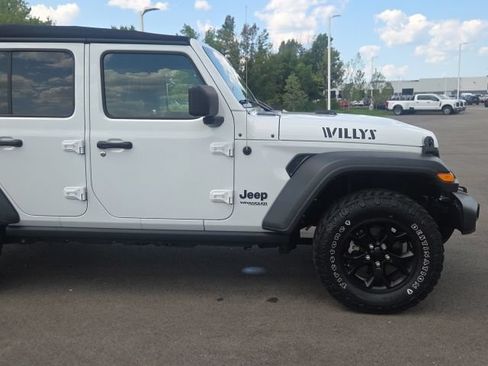 Used 2022 Jeep Wrangler Unlimited Sport AWD/4WD image 4