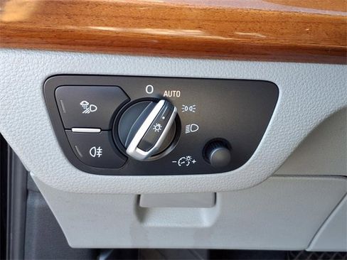 Used 2021 Audi Q5 2.0T Premium Plus image 12