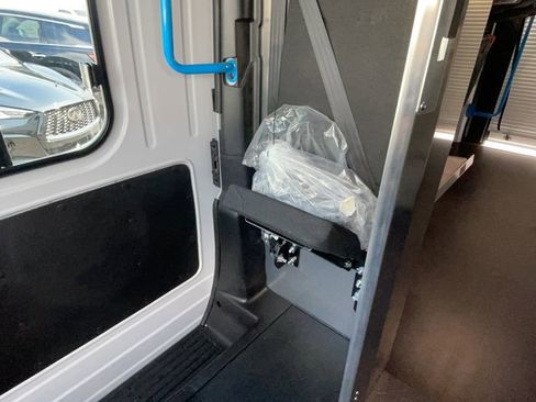 New 2024 RAM ProMaster 3500 w/ Delivery Van Package image 17