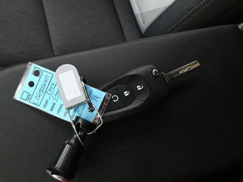 Used 2024 Chevrolet Trax LS w/ LS Convenience Package FWD image 18