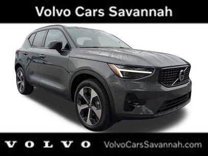 New 2026 Volvo XC40 B4 Plus w/ Protection Package Premier