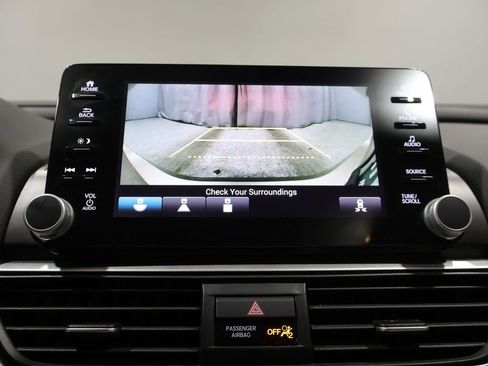 Used 2018 Honda Accord EX image 27