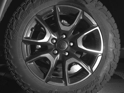 Used 2025 Jeep Compass Trailhawk AWD/4WD image 14