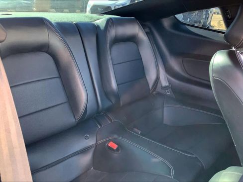 Used 2019 Ford Mustang Premium image 18