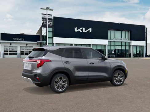 New 2026 Kia Seltos LX image 7