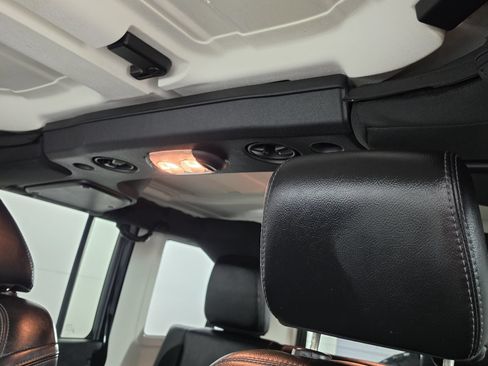 Used 2017 Jeep Wrangler Unlimited Sahara AWD/4WD image 19