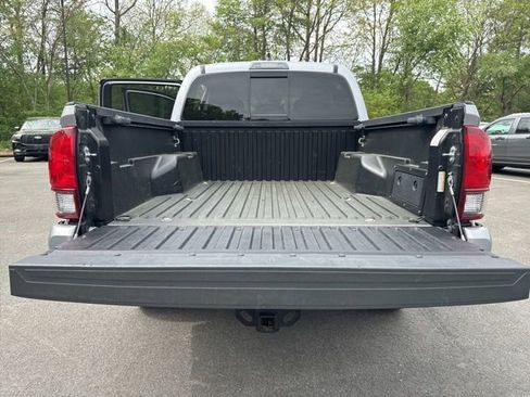 Used 2021 Toyota Tacoma SR5 w/ Technology Package image 21