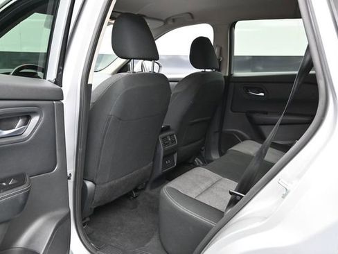 Used 2025 Nissan Rogue SV AWD/4WD image 23