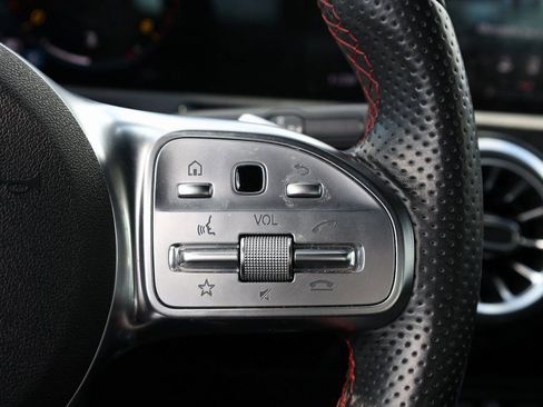 Used 2022 Mercedes-Benz A 220 4MATIC image 35