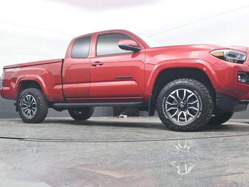 Used 2020 Toyota Tacoma TRD Sport image 20