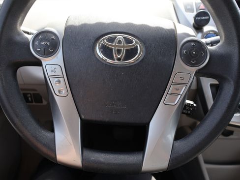 Used 2015 Toyota Prius V Three image 46