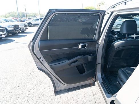 Used 2025 Kia Sorento SX Prestige AWD/4WD image 13