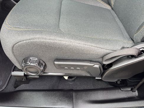 Used 2024 Jeep Wrangler Sport image 14