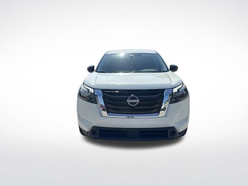 Used 2023 Nissan Pathfinder S FWD image 3