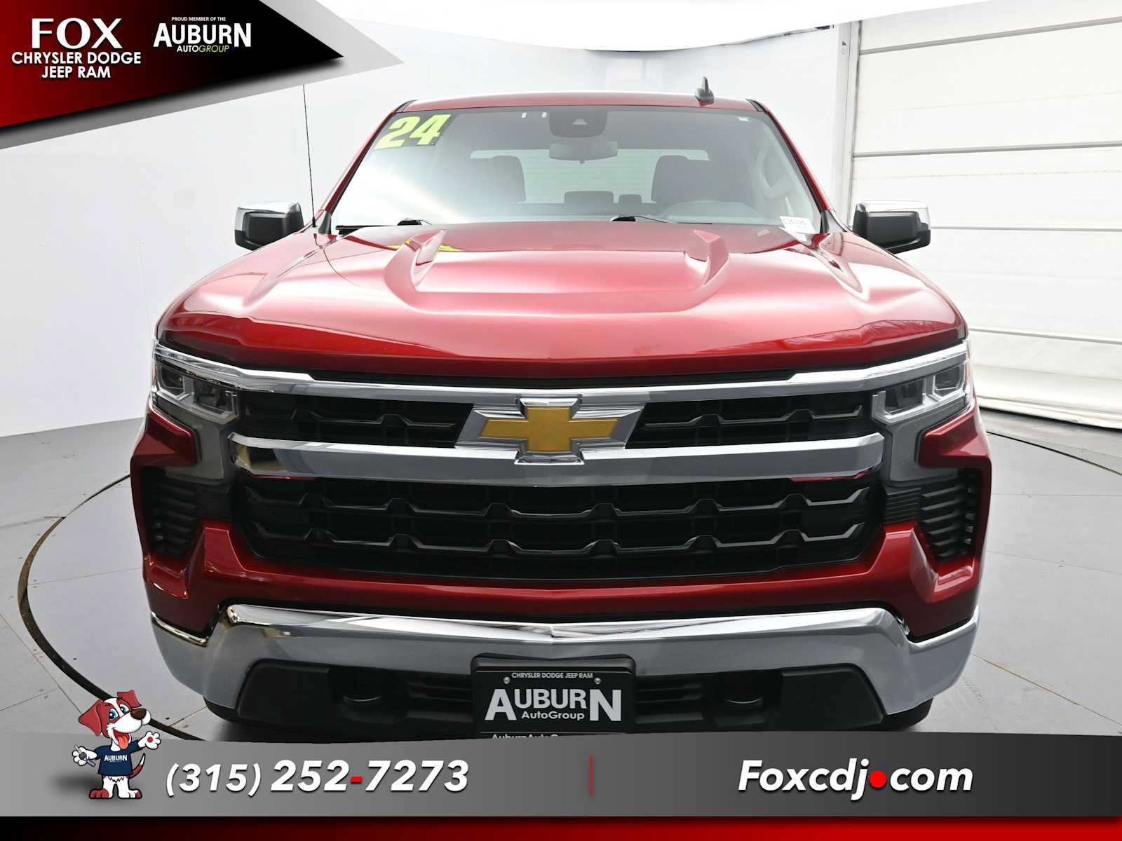 Used 2024 Chevrolet Silverado 1500 LT AWD/4WD image 3