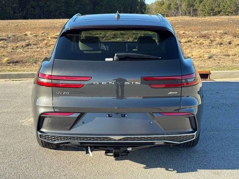 New 2026 Genesis GV70 2.5T Select image 12
