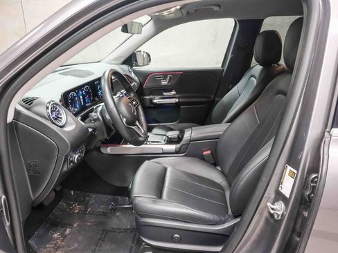 Used 2023 Mercedes-Benz GLB 250 image 24