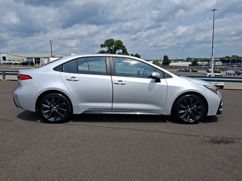 Used 2023 Toyota Corolla SE FWD image 7