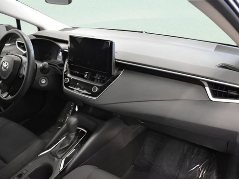 Used 2024 Toyota Corolla LE image 18