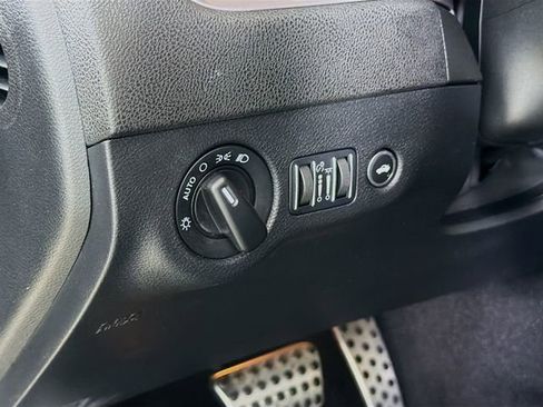 Used 2023 Dodge Charger R/T w/ Performance Handling Group RWD image 10