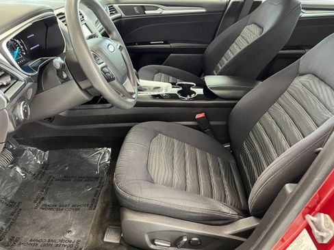 Used 2016 Ford Fusion SE image 9