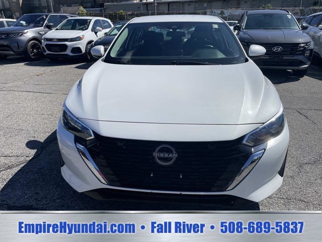Used 2024 Nissan Sentra SV FWD image 11