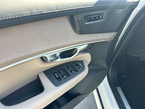 New 2026 Volvo XC90 B6 Plus w/ Protection Package Premier image 15