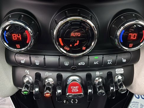 Used 2018 MINI Cooper S image 17