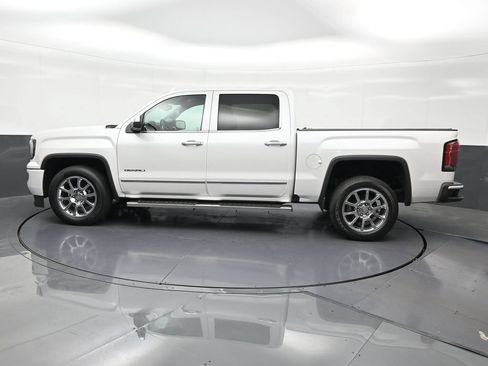 Used 2017 GMC Sierra 1500 Denali RWD image 2