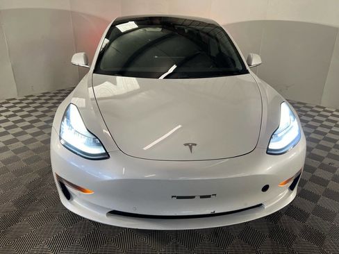 Used 2019 Tesla Model 3 Standard Range Plus image 5